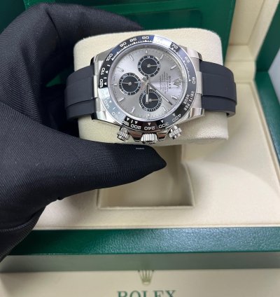Rolex Daytona White Gold Cosmograph Daytona Silver And Black Index Dial - Oysterflex Strap 126519ln