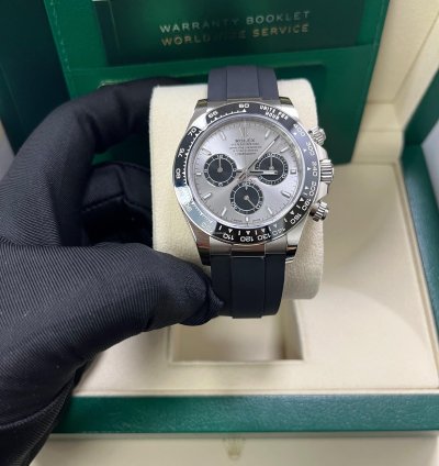 Rolex Daytona White Gold Cosmograph Daytona Silver And Black Index Dial - Oysterflex Strap 126519ln