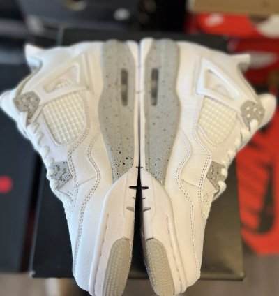 Jordan 4 Retro White Oreo 2021