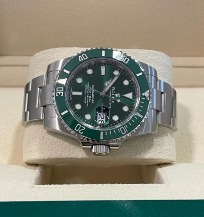 Rolex Submariner Date Hulk - 2020 - 116610lv New Card