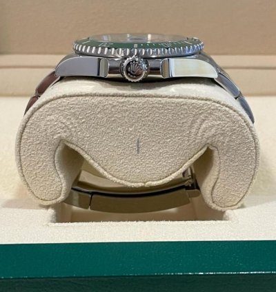 Rolex Submariner Date Hulk - 2020 - 116610lv New Card