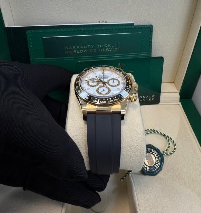 Rolex Daytona Yellow Gold Black Cerachrom Bezel White Index Dial Oysterflex Strap 126518ln