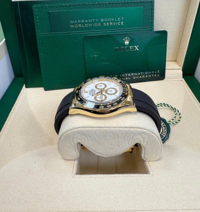 Rolex Daytona Yellow Gold Black Cerachrom Bezel White Index Dial Oysterflex Strap 126518ln