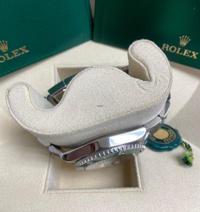 Rolex Submariner Date Hulk 116610lv 2019 Edition