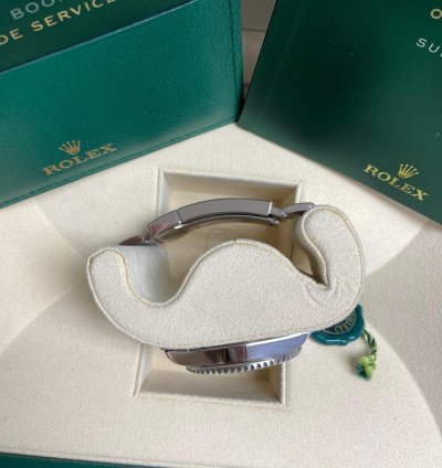 Rolex Submariner Date Hulk 116610lv 2019 Edition