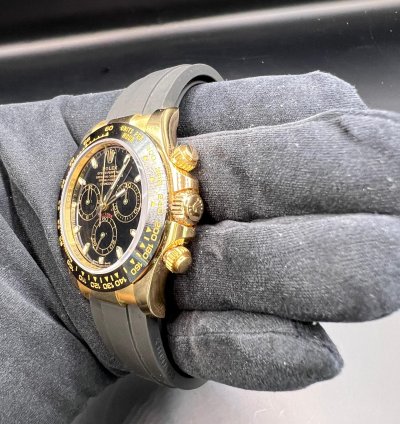 Rolex Daytona Yellow Gold Black Dial Oysterflex