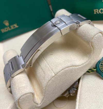 Rolex Submariner Date Hulk 116610lv 2020 Edition