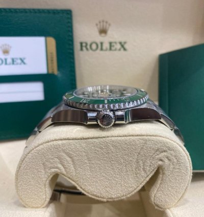 Rolex Submariner Date Hulk 2019 New Unworn Fullset 116610lv