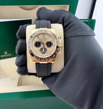 Rolex Daytona Yellow Gold Black Subdials