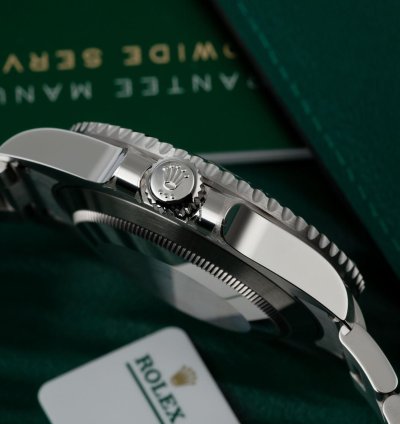 Rolex Submariner Date Hulk Full Set