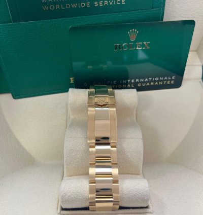 Rolex Daytona Yellow Gold Cosmograph Daytona 40 Watch - Meteorite And Black Dial - Oyster 116508