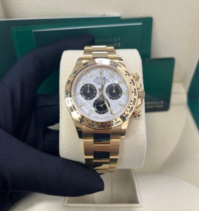 Rolex Daytona Yellow Gold Cosmograph Daytona 40 Watch - Meteorite And Black Dial - Oyster 116508