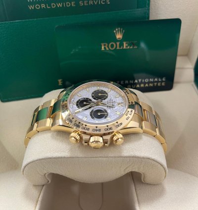 Rolex Daytona Yellow Gold Cosmograph Daytona 40 Watch - Meteorite And Black Dial - Oyster 116508