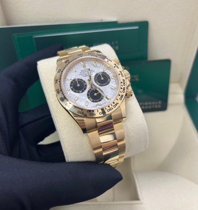 Rolex Daytona Yellow Gold Cosmograph Daytona 40 Watch - Meteorite And Black Dial - Oyster 116508