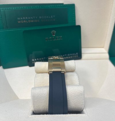 Rolex Daytona Yellow Gold Daytona 40 Watch - Black Index Dial - Black Oysterflex Strap 116518ln