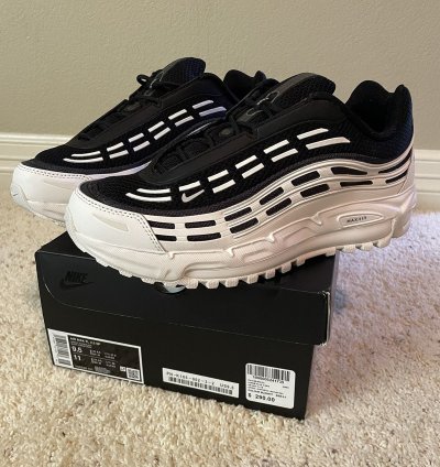 Nike Comme Des Gar Ons Air Max 2 5