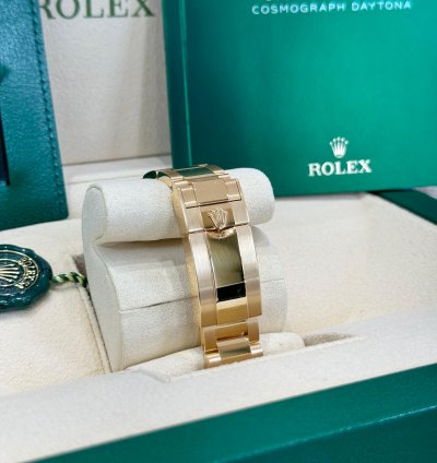Rolex Daytona Yellow Gold Mother Of Pearl Diamond Dial 2021