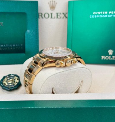 Rolex Daytona Yellow Gold Mother Of Pearl Diamond Dial 2021