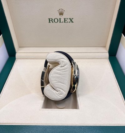Rolex Daytona Yellow Gold Oysterflex