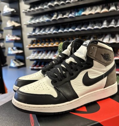 Jordan 1 Retro High Dark Mocha