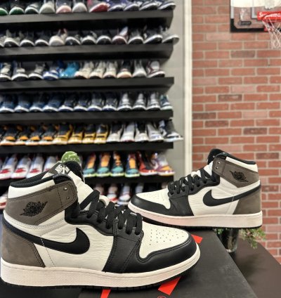 Jordan 1 Retro High Dark Mocha