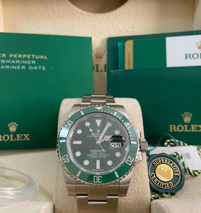 Rolex Submariner Date New Full Stickers 2018 Submariner Date Hulk New Old Stock 116610lv Full Set
