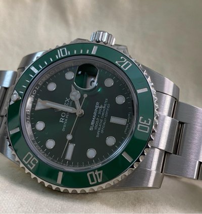 Rolex Submariner Date New Full Stickers 2018 Submariner Date Hulk New Old Stock 116610lv Full Set