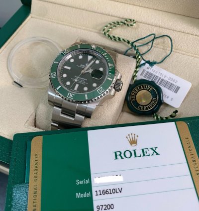 Rolex Submariner Date New Full Stickers 2018 Submariner Date Hulk New Old Stock 116610lv Full Set