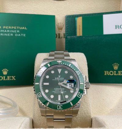 Rolex Submariner Date New Old Stock 2019 Submariner Date Hulk Unworn 116610lv Full Set