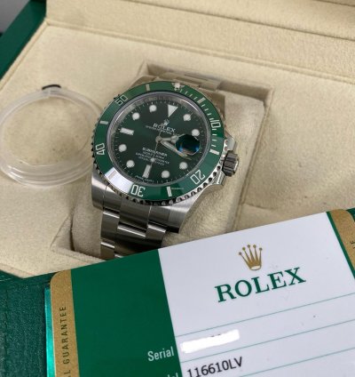 Rolex Submariner Date New Old Stock 2019 Submariner Date Hulk Unworn 116610lv Full Set