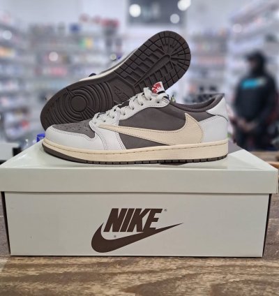Jordan 1 Retro Low Og Sp Travis Scott Reverse Mocha