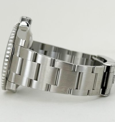 Rolex Submariner Date Stainless Steel Green Dial Hulk