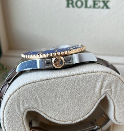 Rolex Submariner Date Stunning Blue Dial Full Set Of Papers Original Box 2024