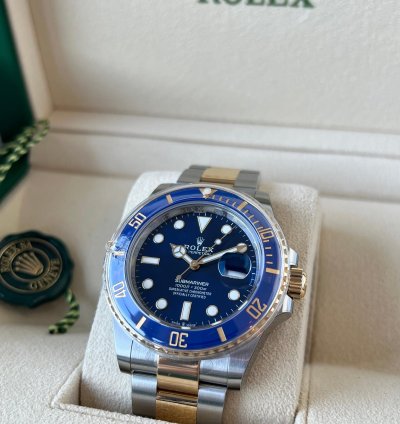 Rolex Submariner Date Stunning Blue Dial Full Set Of Papers Original Box 2024