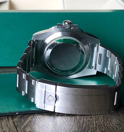 Rolex Submariner Date Unworn 2019 perfect Condition And Sticker On The Back