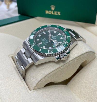 Rolex Submariner Date Unworn 2019 Submariner Date 40mm 116610lv Stainless Steel Hulk Green Dial Green Bezel