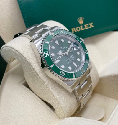 Rolex Submariner Date Unworn 2020 Submariner Date 40mm 116610lv Stainless Steel Hulk Green Dial Green Bezel