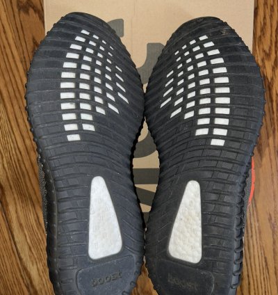 Adidas Men Syeezy Boost 350 V2 Carbon Beluga Size 12 Hq7045
