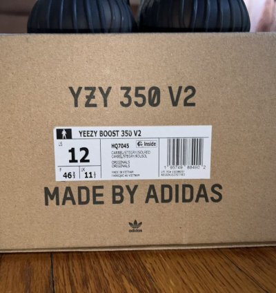 Adidas Men Syeezy Boost 350 V2 Carbon Beluga Size 12 Hq7045