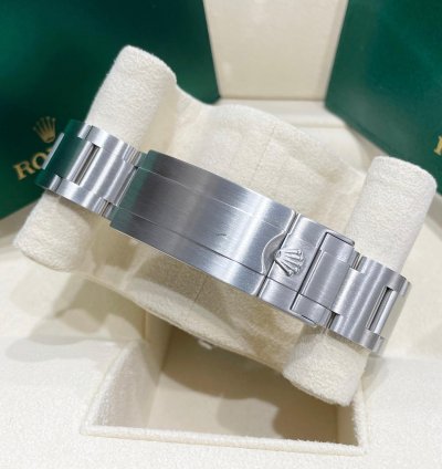 Rolex Submariner Date Unworn Submariner Date 40mm 116610lv Stainless Steel Hulk Green Dial Green Bezel