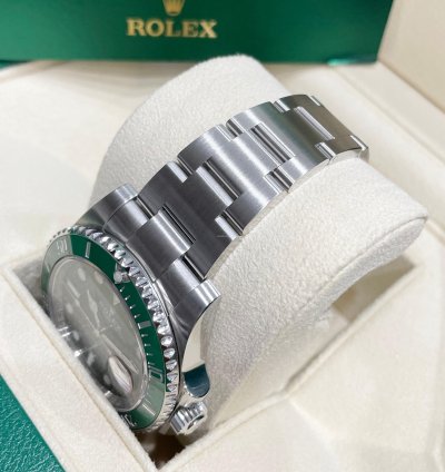 Rolex Submariner Date Unworn Submariner Date 40mm 116610lv Stainless Steel Hulk Green Dial Green Bezel