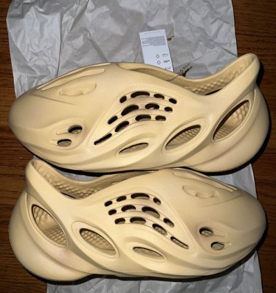 Adidas Men Yeezy Foam Rnr Desert Sand Size 12 Gv6843
