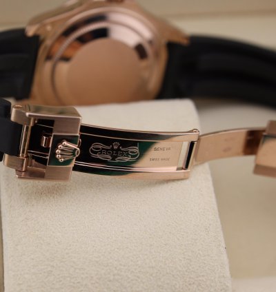 Rolex Yacht-master 37 268655 Oysterflex Full Set Unworn