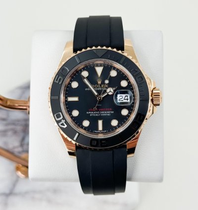 Rolex Yacht-master 40 40mm Black Ceramic Bezel Rose Gold Black Dial Oysterflex Band 116655