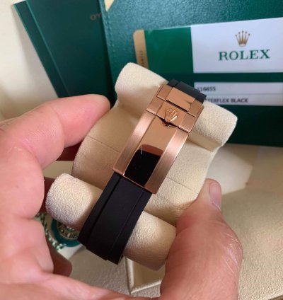 Rolex Yacht-master 40 40mm Everose Gold Black Dial Oysterflex 116655