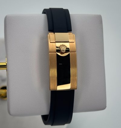 Rolex Daytona Yellow Gold Yml Dial Complete Set 116518ln