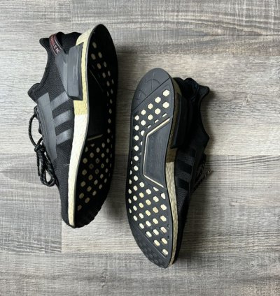 Adidas Nmd V2 Core Black Gold Metallic 9 5m