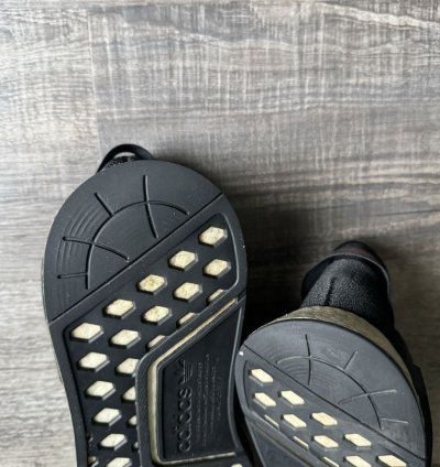 Adidas Nmd V2 Core Black Gold Metallic 9 5m