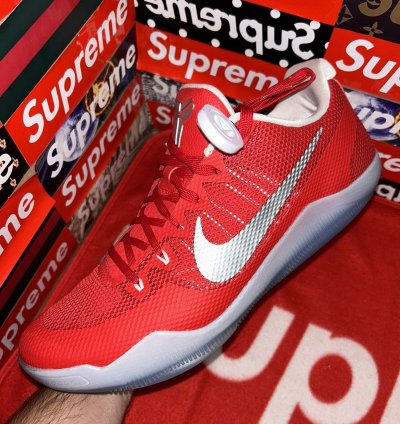 Nike Kobe 11 Team Bank University Red 856485-663 Size 13 5