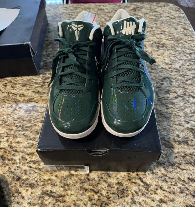 Nike Kobe 4 Undefeated Bucks